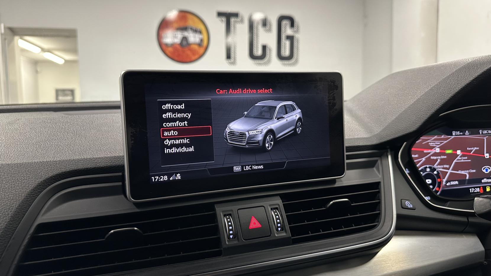 Audi Q5 2.0 TDI S line SUV 5dr Diesel S Tronic quattro Euro 6 (s/s) (190 ps)