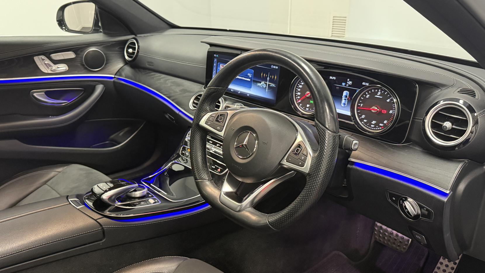Mercedes-Benz E Class 2.0 E220d AMG Line (Premium) Saloon 4dr Diesel G-Tronic+ 4MATIC Euro 6 (s/s) (194 ps)