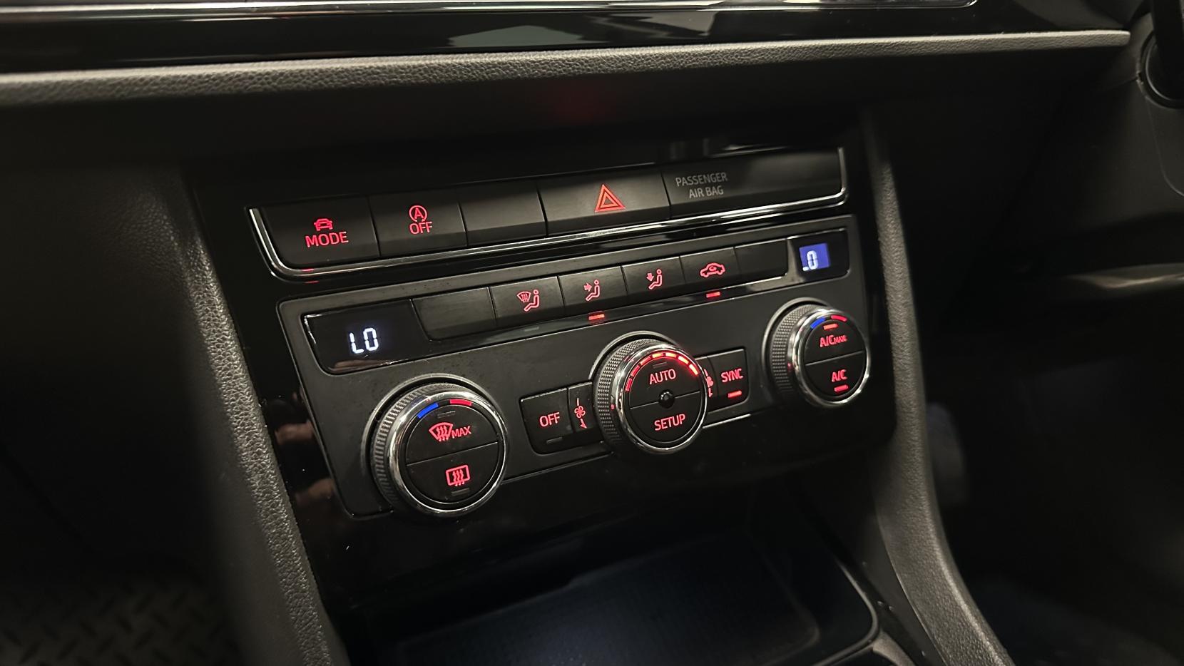 SEAT Leon 2.0 TDI FR Technology Hatchback 5dr Diesel Manual Euro 6 (s/s) (150 ps)