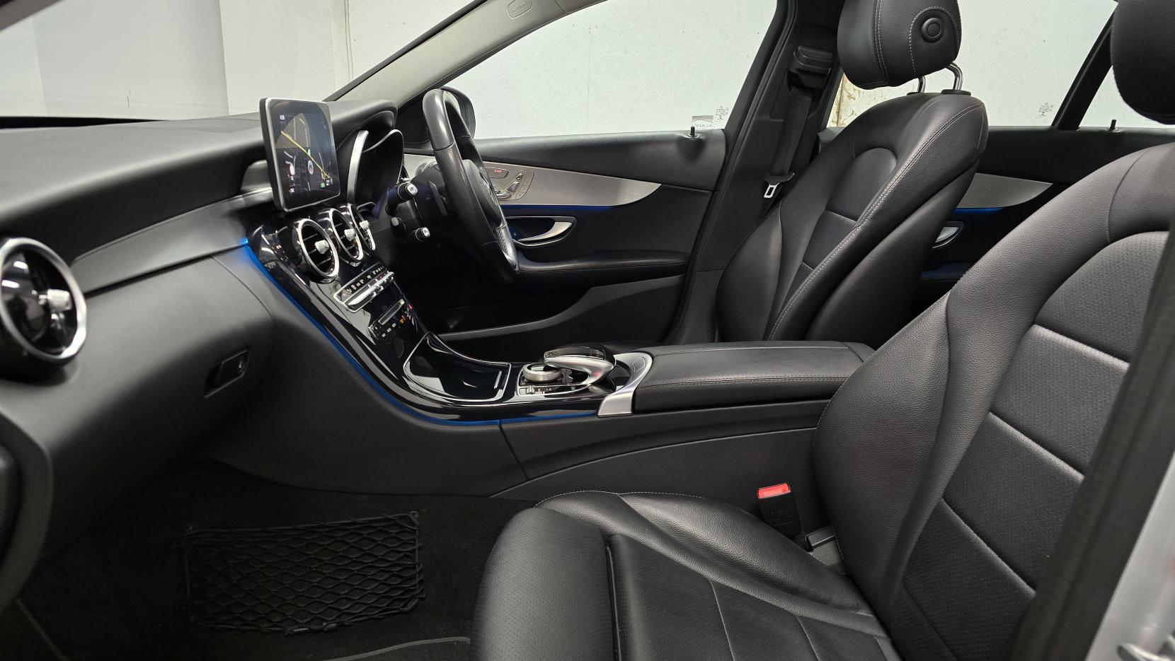 Mercedes-Benz C Class 2.0 C200 Sport (Premium Plus) Saloon 4dr Petrol G-Tronic+ 4MATIC Euro 6 (s/s) (184 ps)