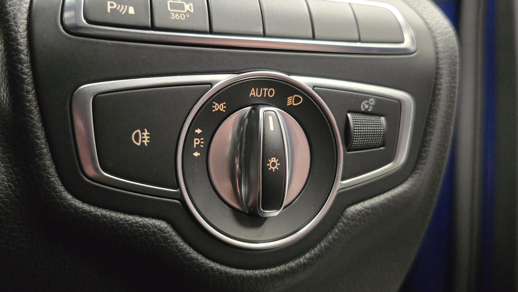 Mercedes-Benz GLC 2.1 GLC220d AMG Line (Premium Plus) SUV 5dr Diesel G-Tronic 4MATIC Euro 6 (s/s) (170 ps)