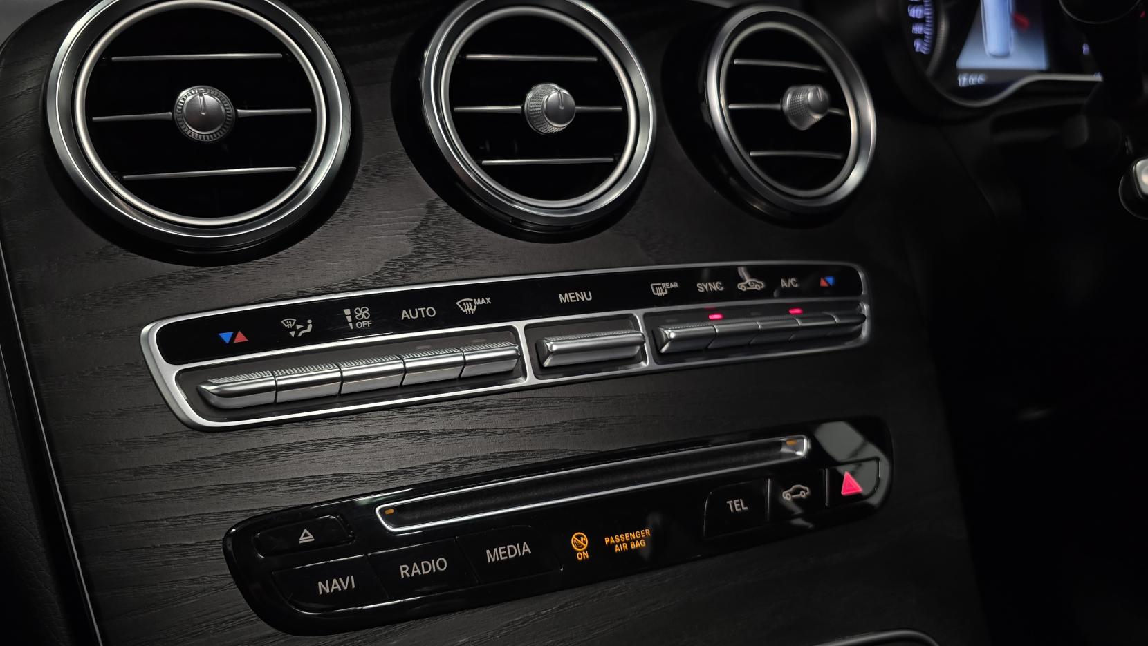 Mercedes-Benz GLC 2.1 GLC220d AMG Line (Premium Plus) SUV 5dr Diesel G-Tronic 4MATIC Euro 6 (s/s) (170 ps)