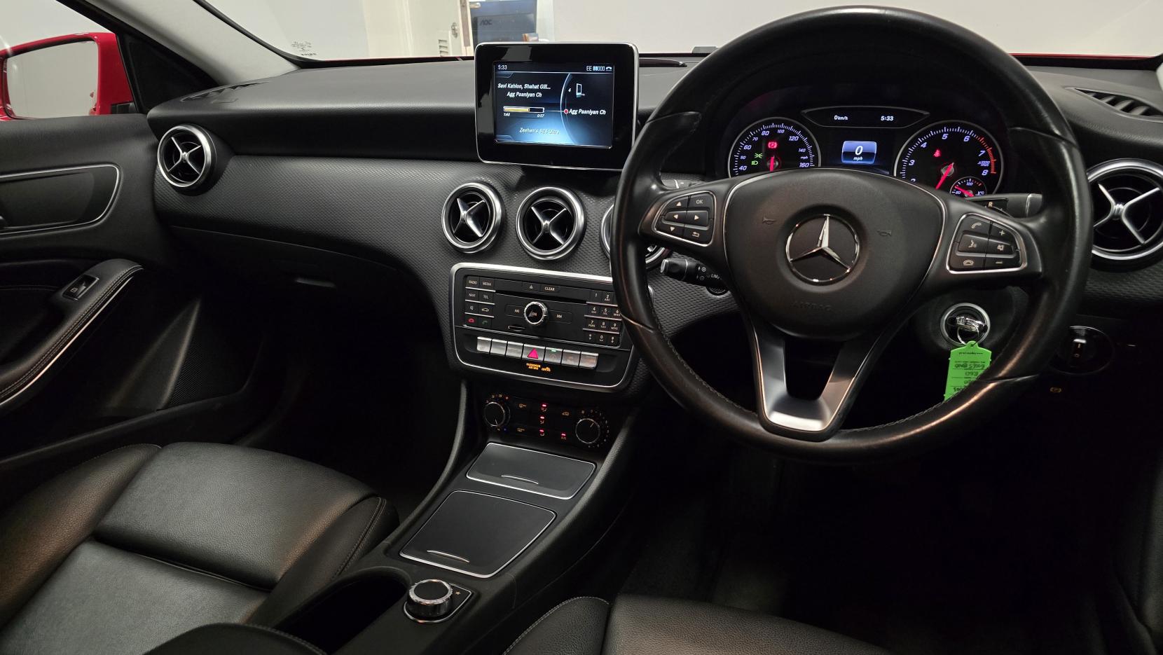 Mercedes-Benz A Class 1.6 A180 SE (Executive) Hatchback 5dr Petrol 7G-DCT Euro 6 (s/s) (122 ps)