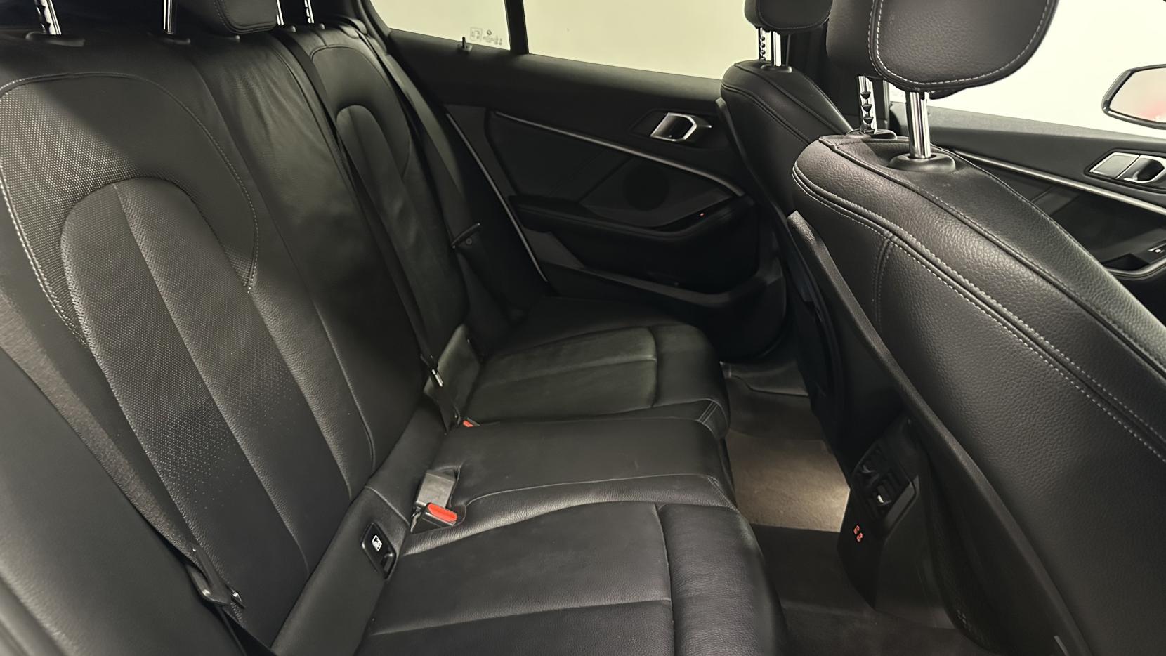 BMW 1 Series 1.5 118i M Sport Hatchback 5dr Petrol DCT Euro 6 (s/s) (140 ps)