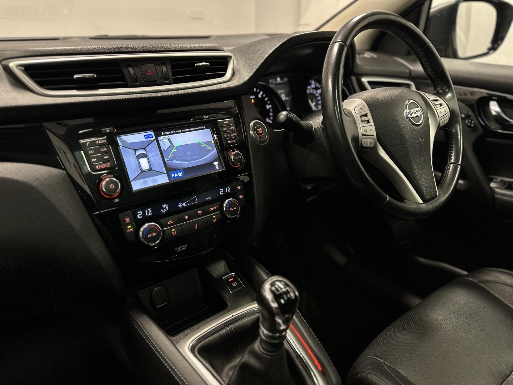 Nissan Qashqai 1.5 dCi Tekna SUV 5dr Diesel Manual 2WD Euro 6 (s/s) (110 ps)