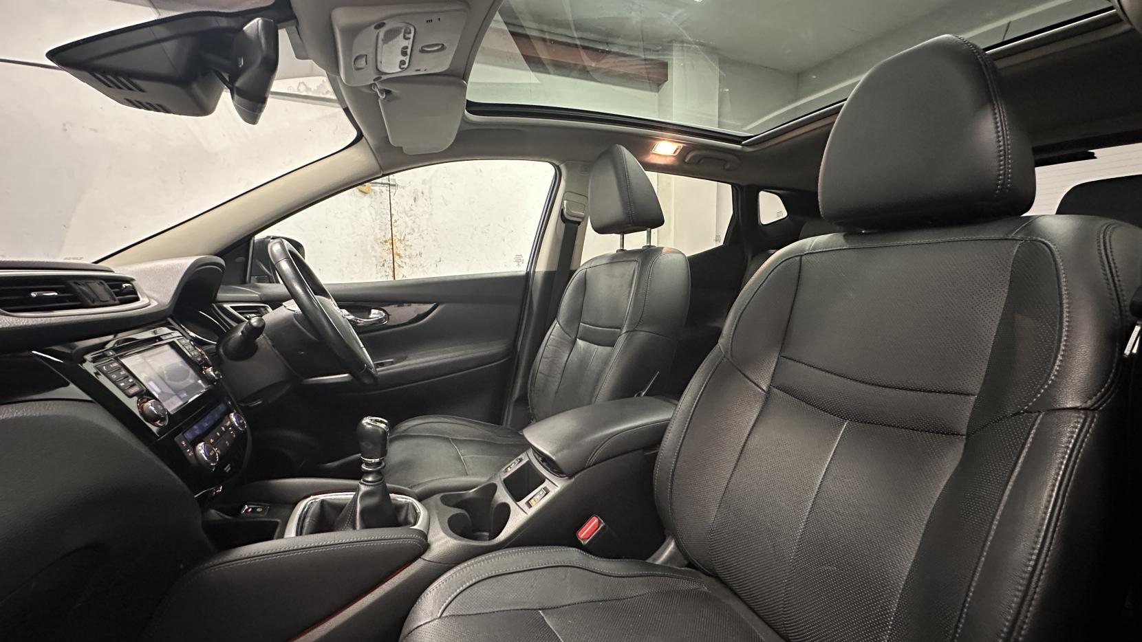 Nissan Qashqai 1.5 dCi Tekna SUV 5dr Diesel Manual 2WD Euro 6 (s/s) (110 ps)