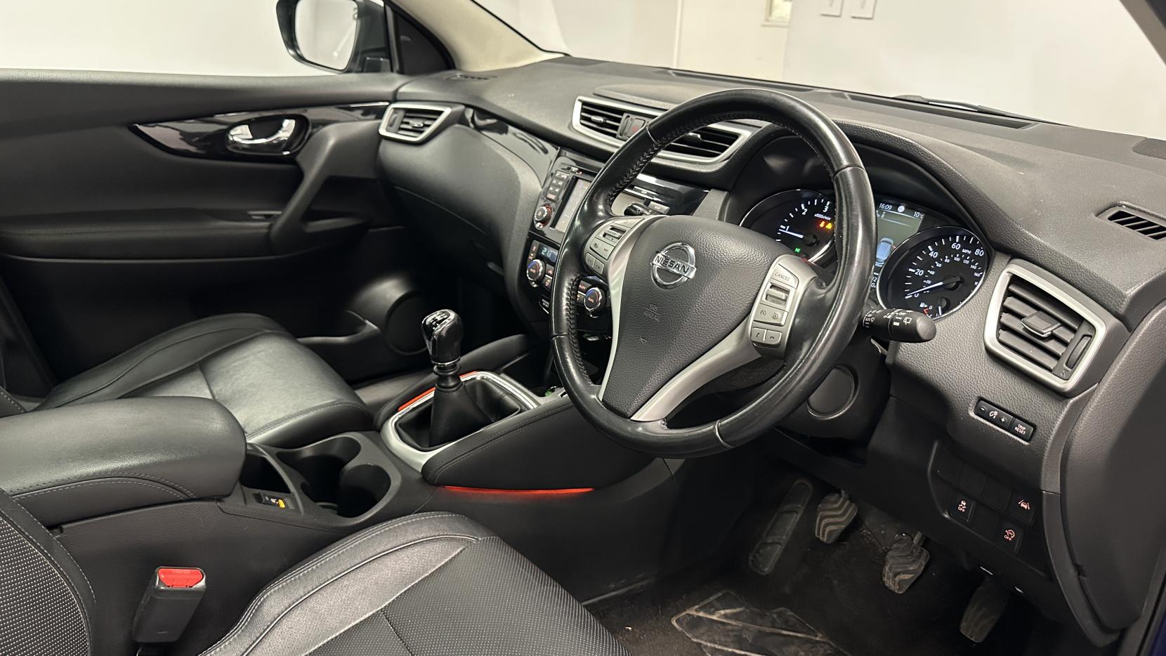 Nissan Qashqai 1.5 dCi Tekna SUV 5dr Diesel Manual 2WD Euro 6 (s/s) (110 ps)