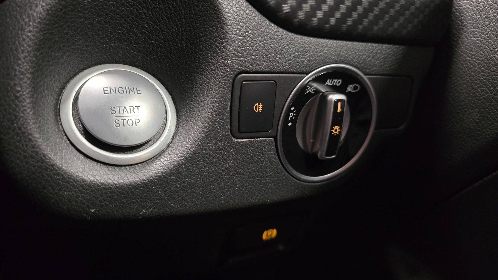 Mercedes-Benz A Class 1.6 A180 AMG Line (Premium) Hatchback 5dr Petrol Manual Euro 6 (s/s) (122 ps)