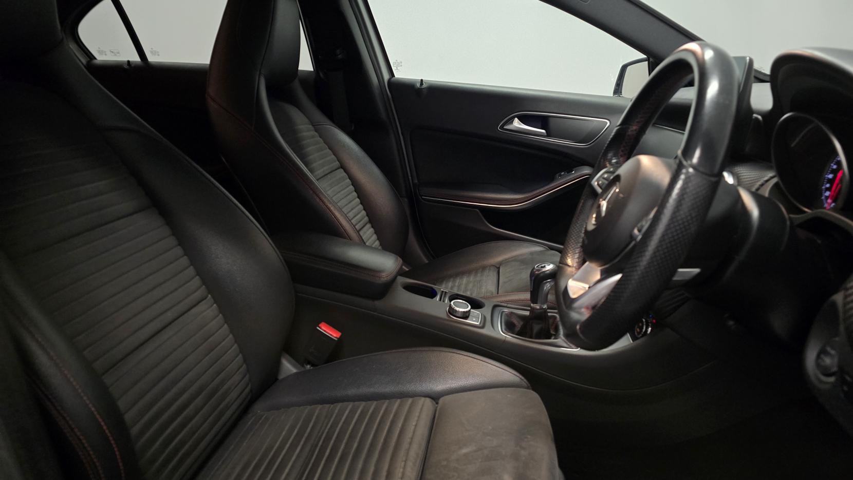 Mercedes-Benz A Class 1.6 A180 AMG Line (Premium) Hatchback 5dr Petrol Manual Euro 6 (s/s) (122 ps)