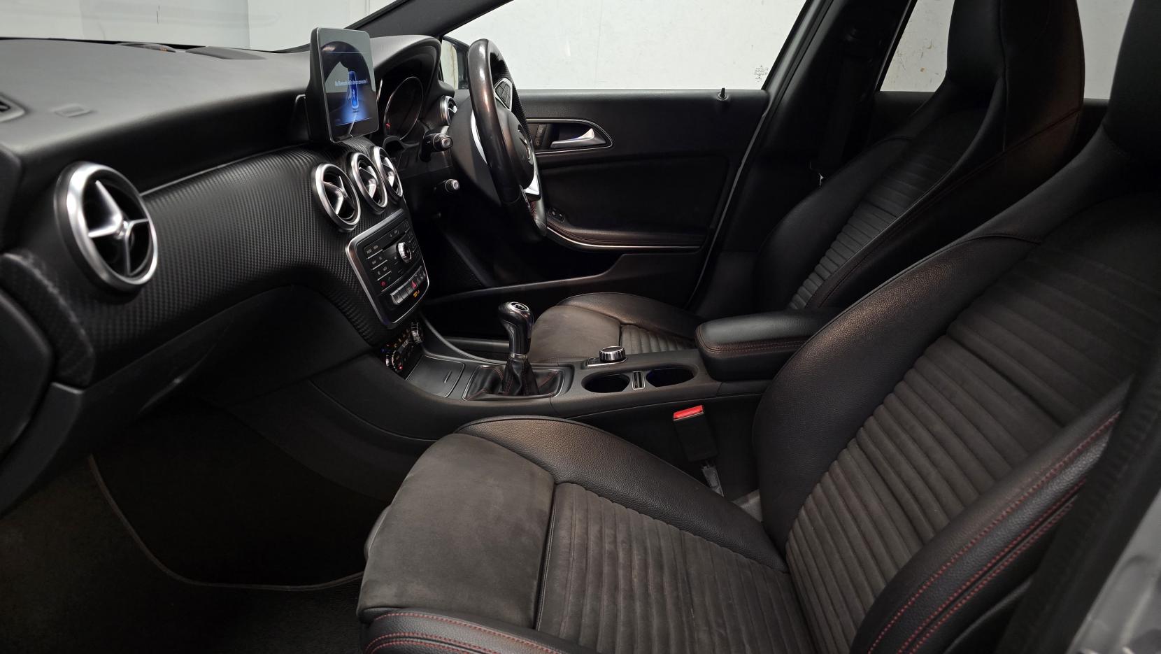 Mercedes-Benz A Class 1.6 A180 AMG Line (Premium) Hatchback 5dr Petrol Manual Euro 6 (s/s) (122 ps)