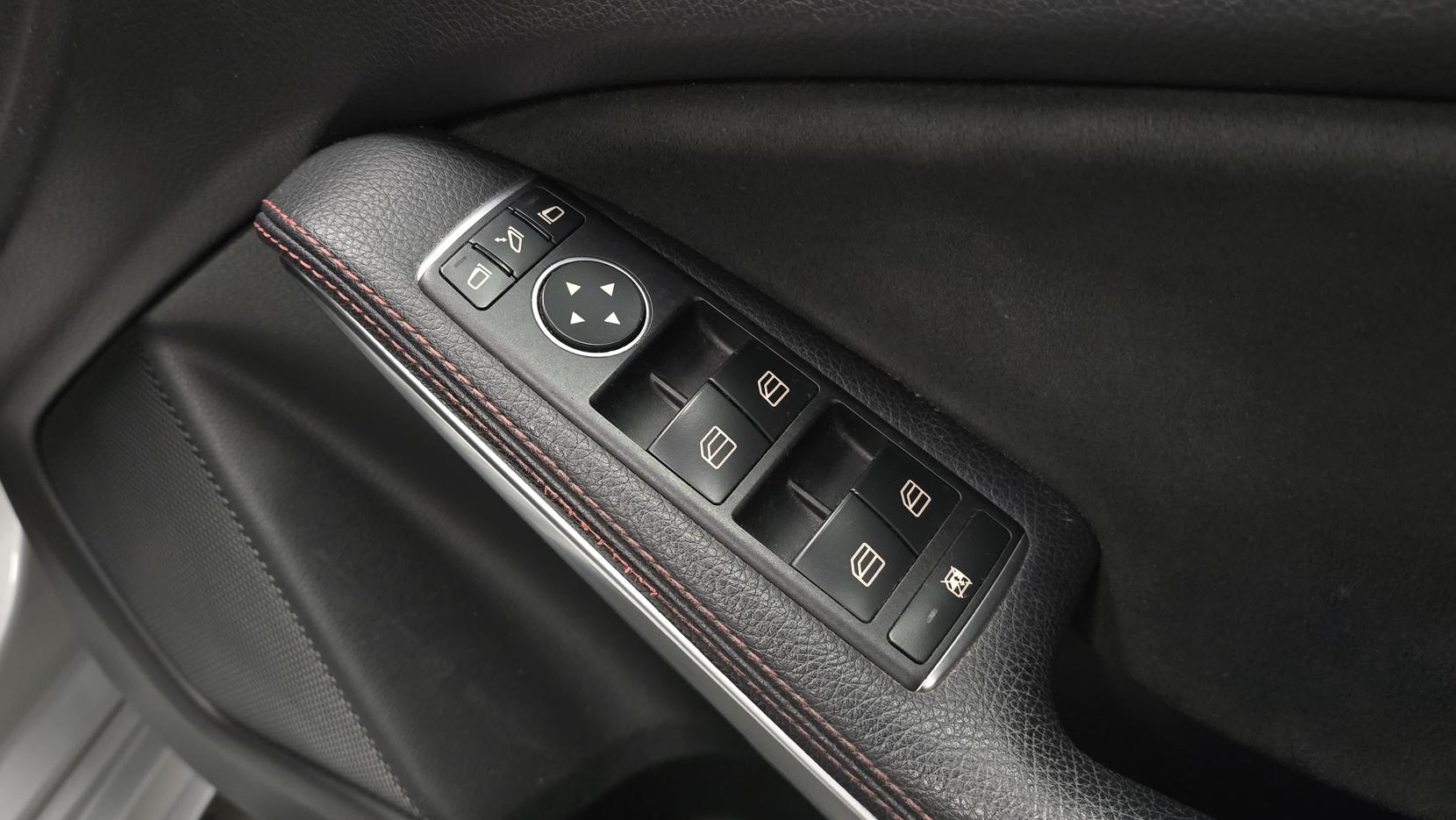 Mercedes-Benz A Class 1.6 A180 AMG Line (Premium) Hatchback 5dr Petrol Manual Euro 6 (s/s) (122 ps)