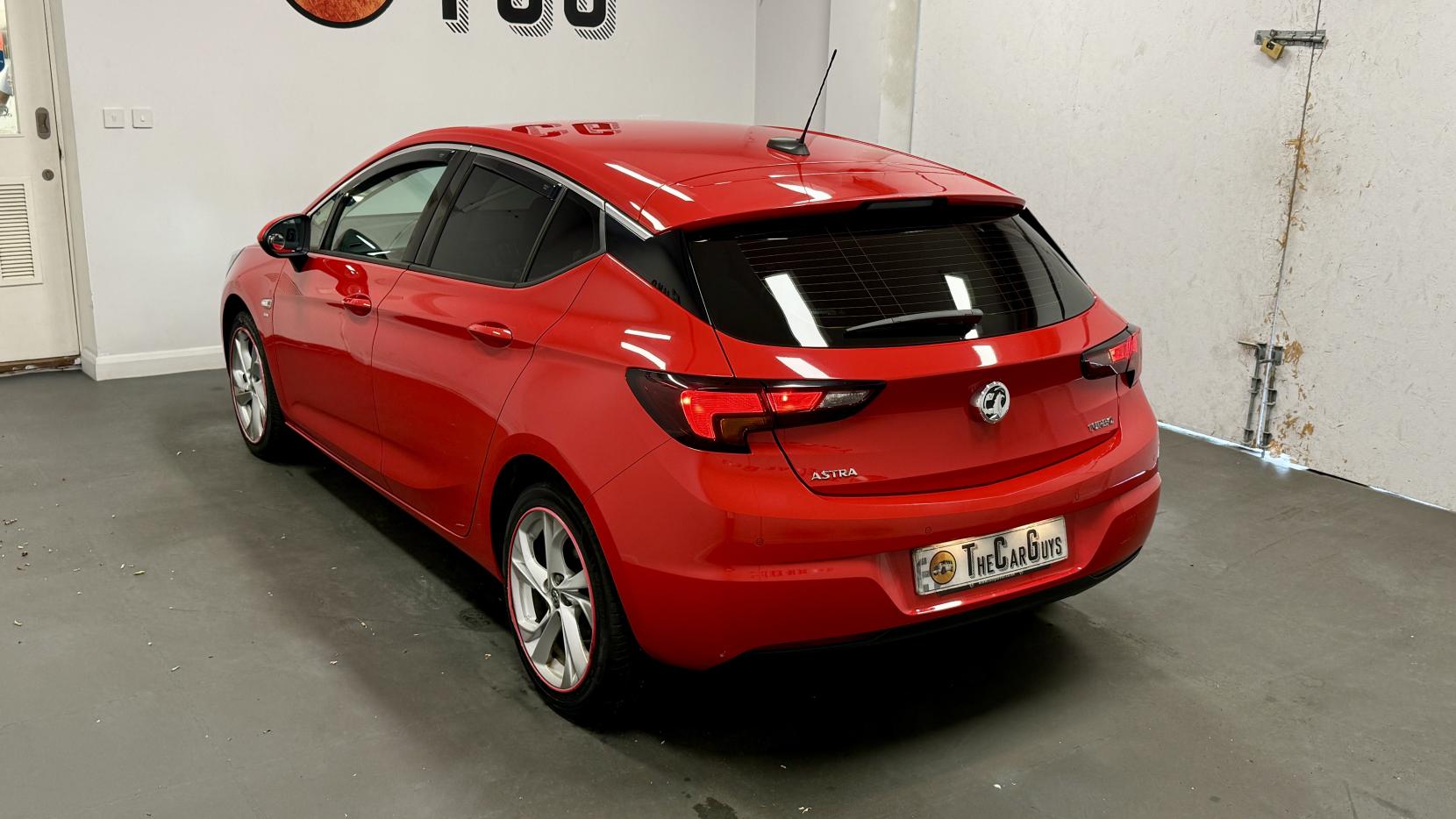 Vauxhall Astra 1.4i Turbo SRi Hatchback 5dr Petrol Auto Euro 6 (s/s) (150 ps)