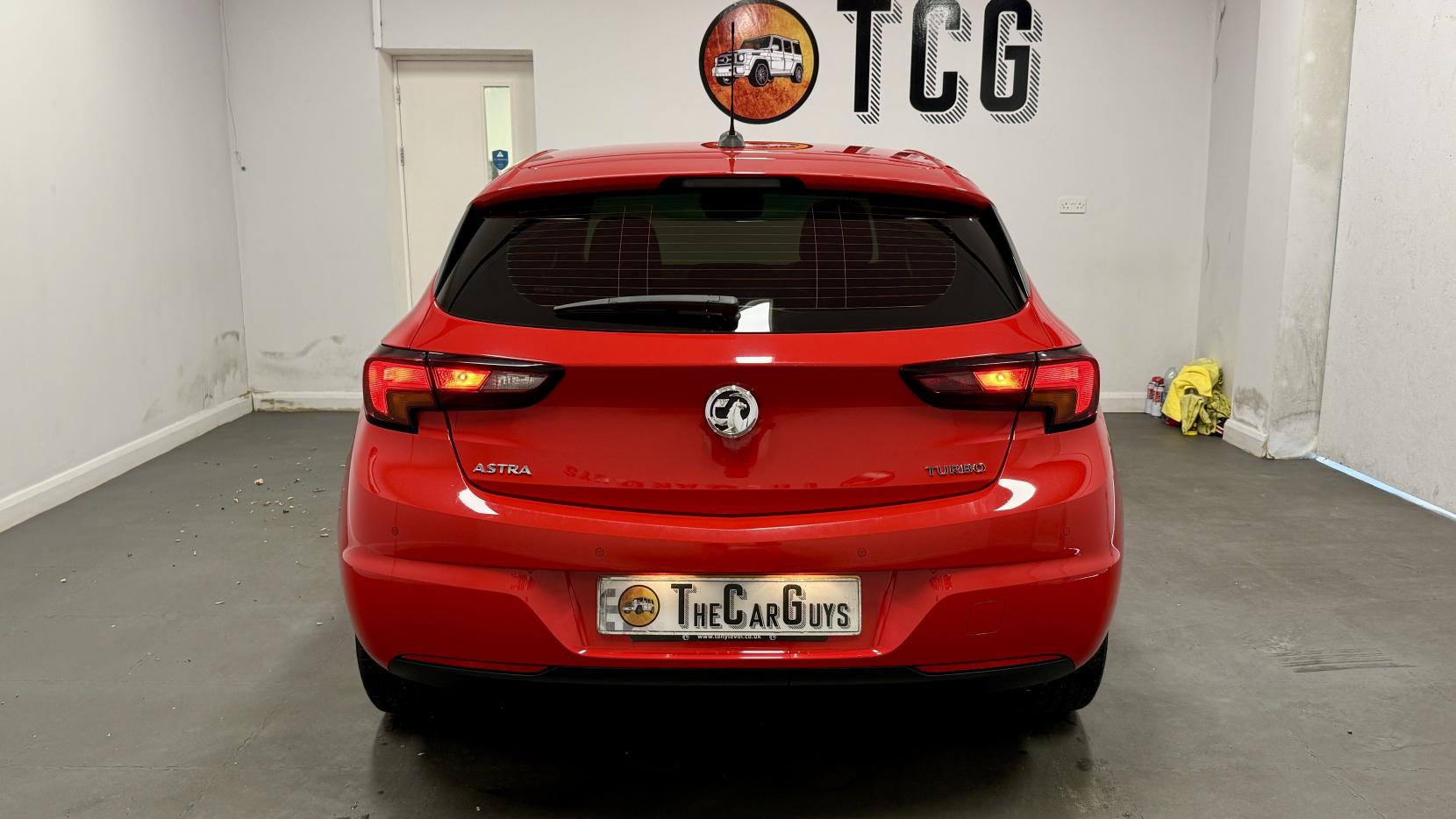 Vauxhall Astra 1.4i Turbo SRi Hatchback 5dr Petrol Auto Euro 6 (s/s) (150 ps)