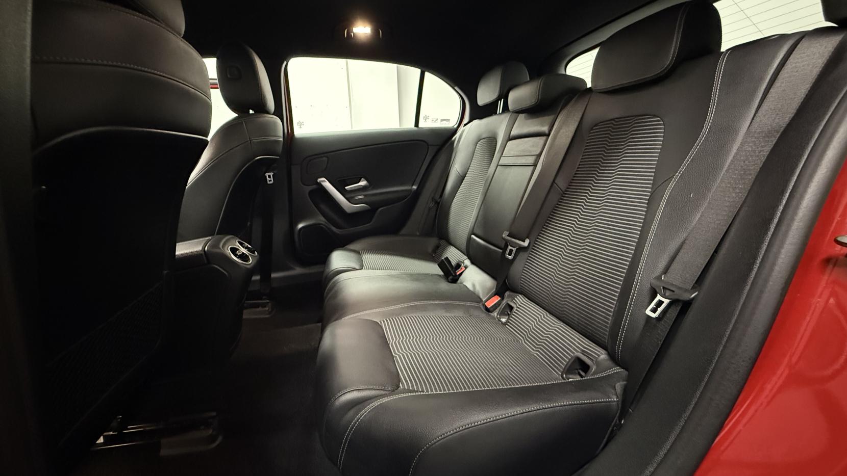 Mercedes-Benz A Class 2.0 A200d Sport (Premium) Hatchback 5dr Diesel 8G-DCT Euro 6 (s/s) (150 ps)