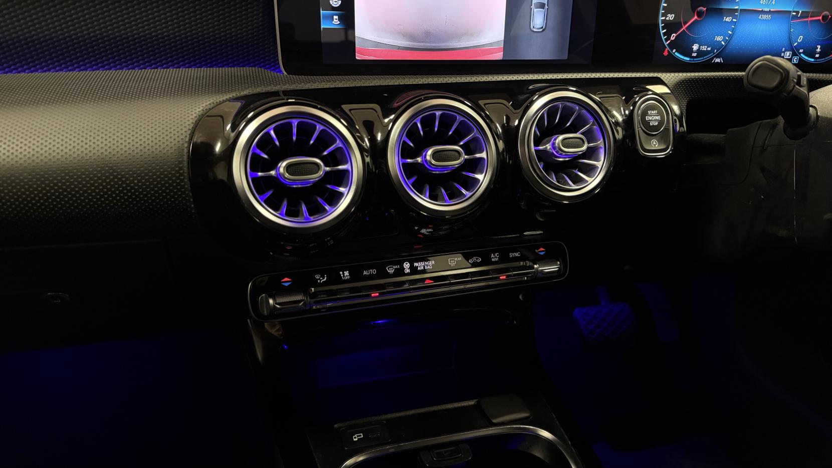 Mercedes-Benz A Class 2.0 A200d Sport (Premium) Hatchback 5dr Diesel 8G-DCT Euro 6 (s/s) (150 ps)