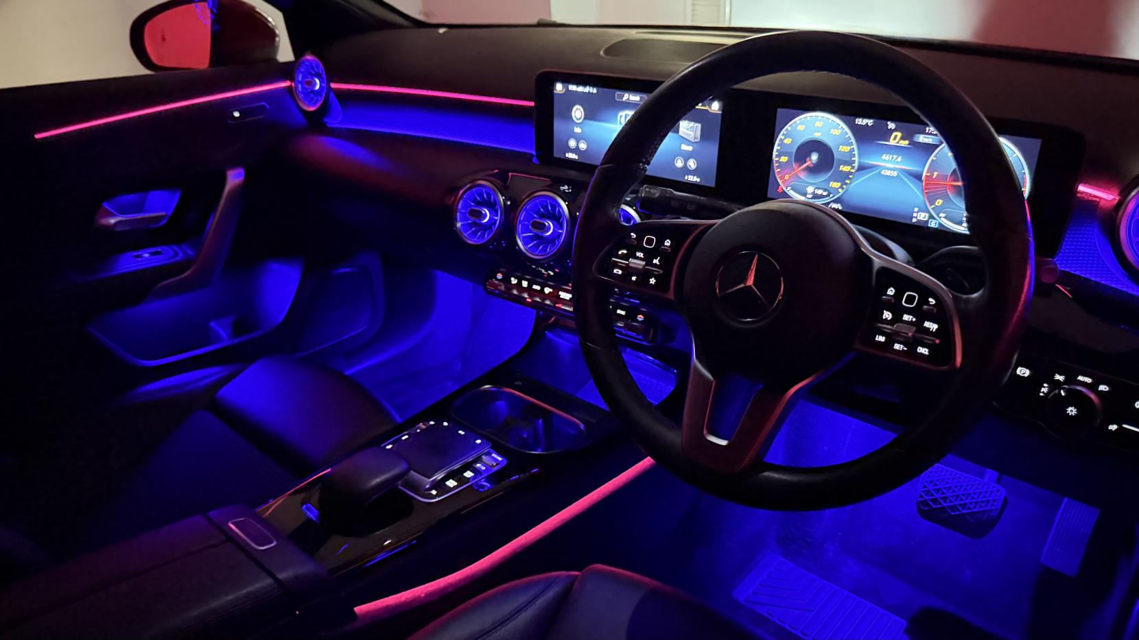 Mercedes-Benz A Class 2.0 A200d Sport (Premium) Hatchback 5dr Diesel 8G-DCT Euro 6 (s/s) (150 ps)