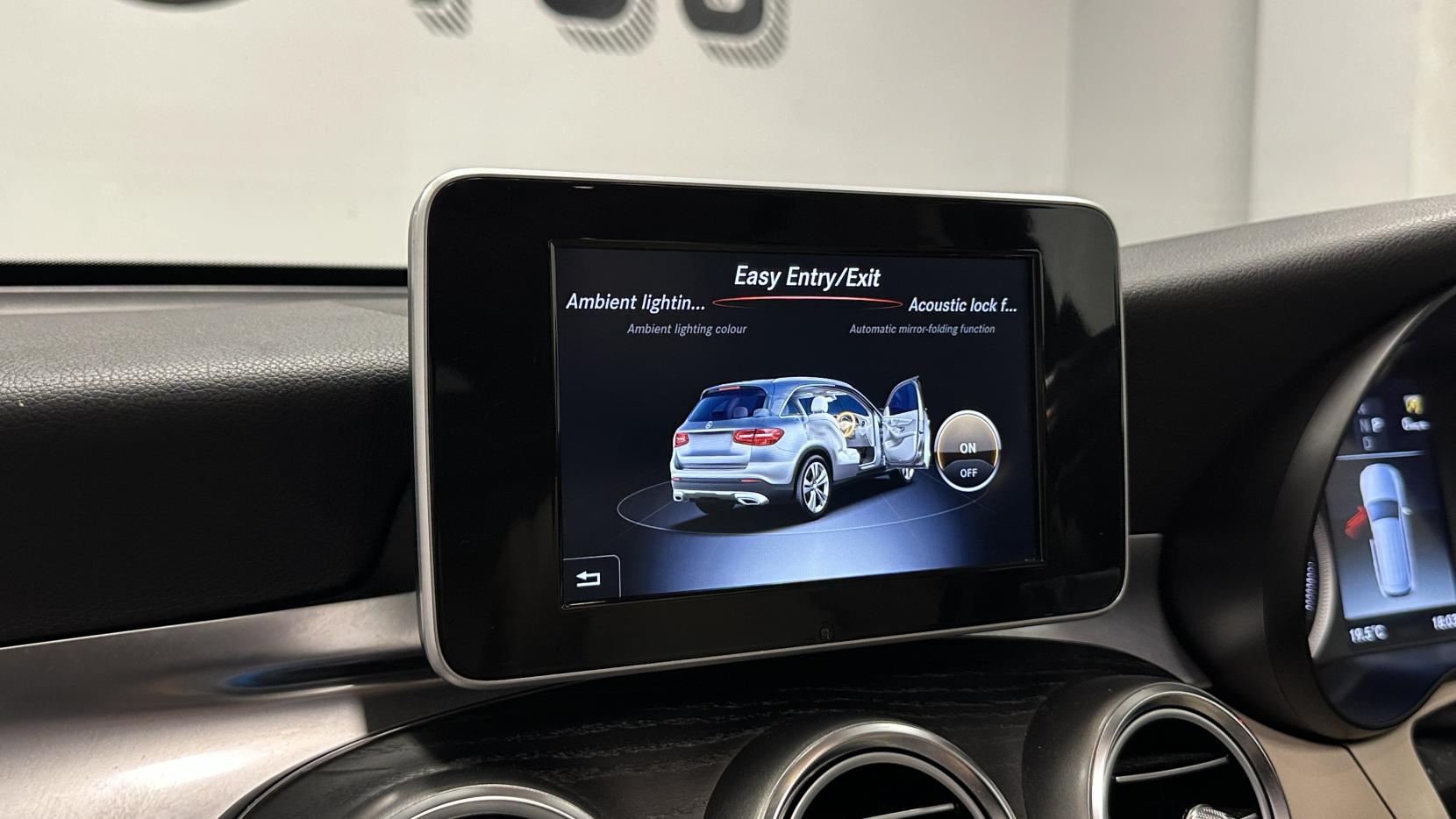 Mercedes-Benz GLC 2.1 GLC220d Sport (Premium) SUV 5dr Diesel G-Tronic+ 4MATIC Euro 6 (s/s) (170 ps)