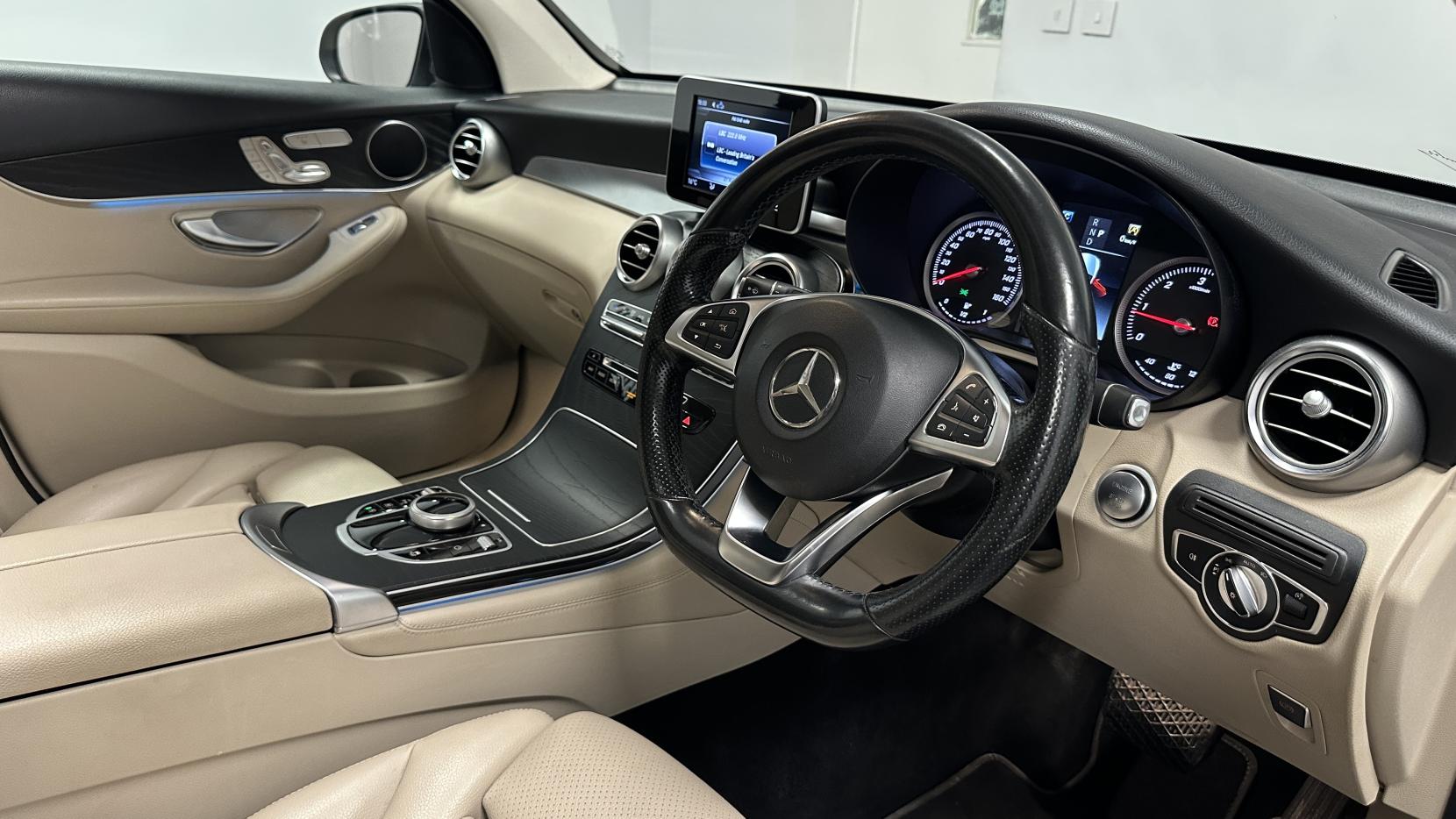 Mercedes-Benz GLC 2.1 GLC220d Sport (Premium) SUV 5dr Diesel G-Tronic+ 4MATIC Euro 6 (s/s) (170 ps)