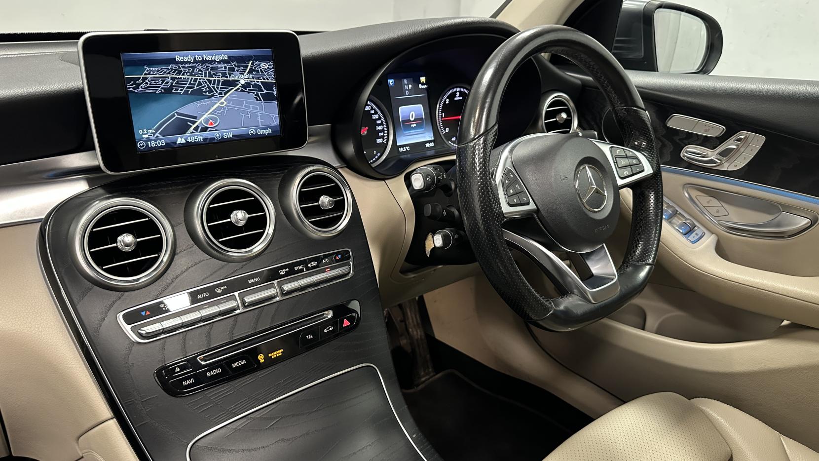 Mercedes-Benz GLC 2.1 GLC220d Sport (Premium) SUV 5dr Diesel G-Tronic+ 4MATIC Euro 6 (s/s) (170 ps)