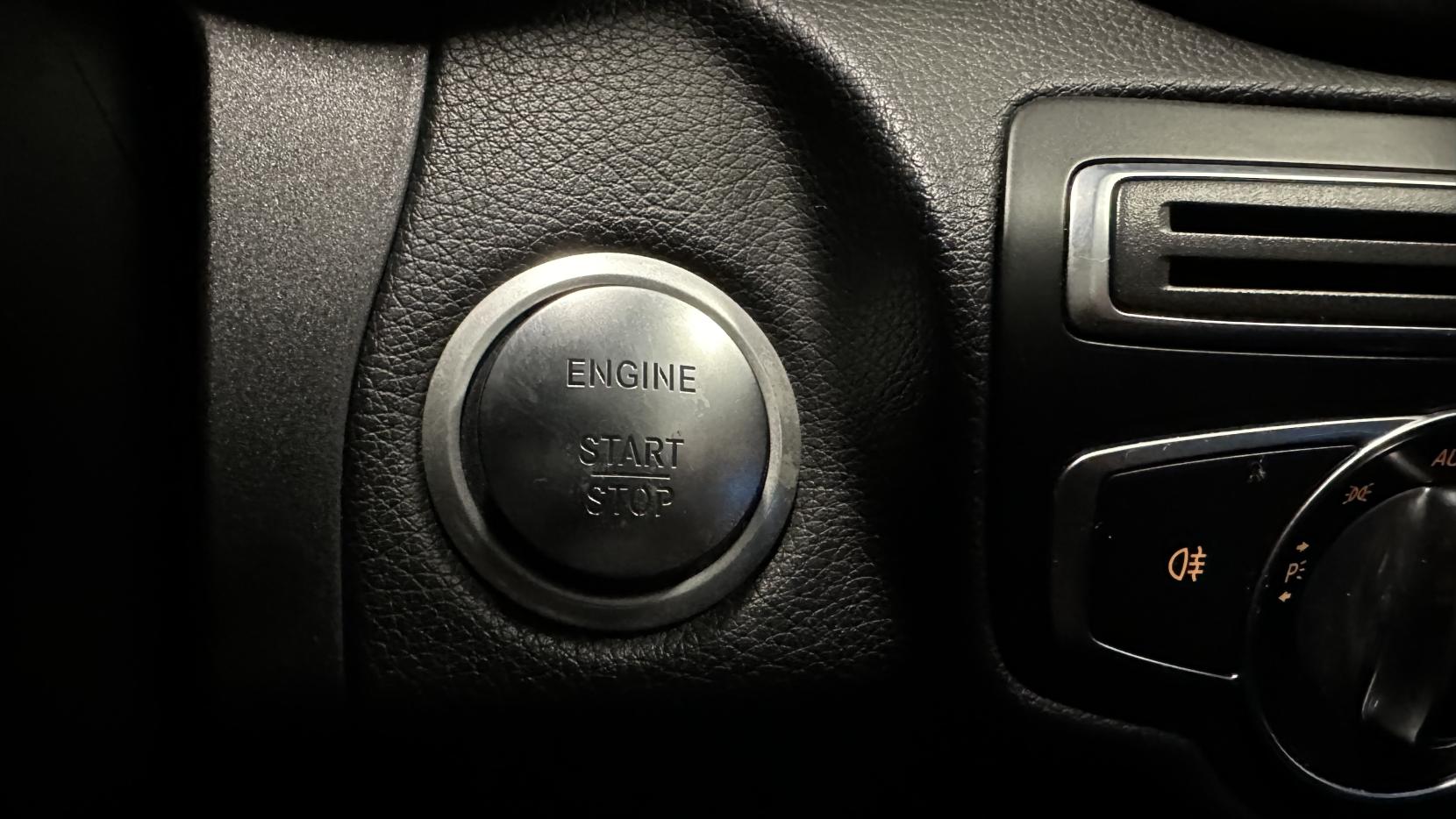 Mercedes-Benz C Class 2.1 C220d AMG Line (Premium Plus) Coupe 2dr Diesel G-Tronic+ Euro 6 (s/s) (170 ps)