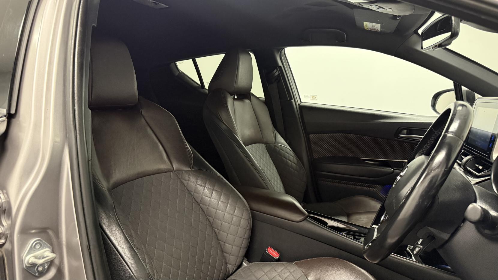 Toyota C-HR 1.8 VVT-h Excel SUV 5dr Petrol Hybrid CVT Euro 6 (s/s) (122 ps)