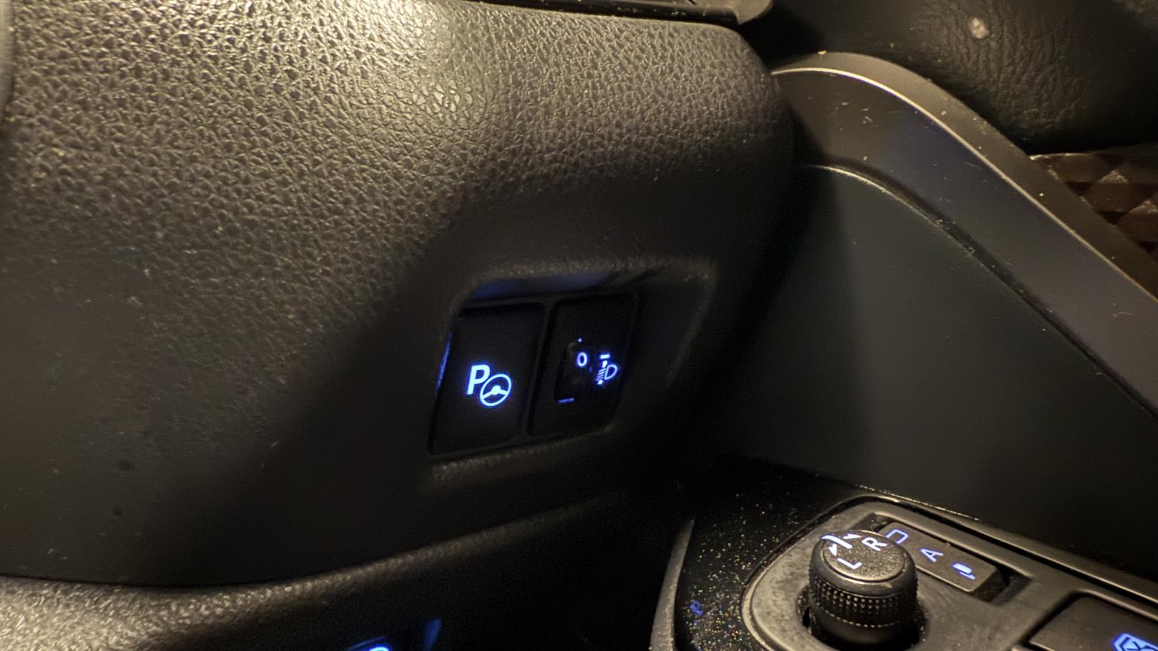 Toyota C-HR 1.8 VVT-h Excel SUV 5dr Petrol Hybrid CVT Euro 6 (s/s) (122 ps)