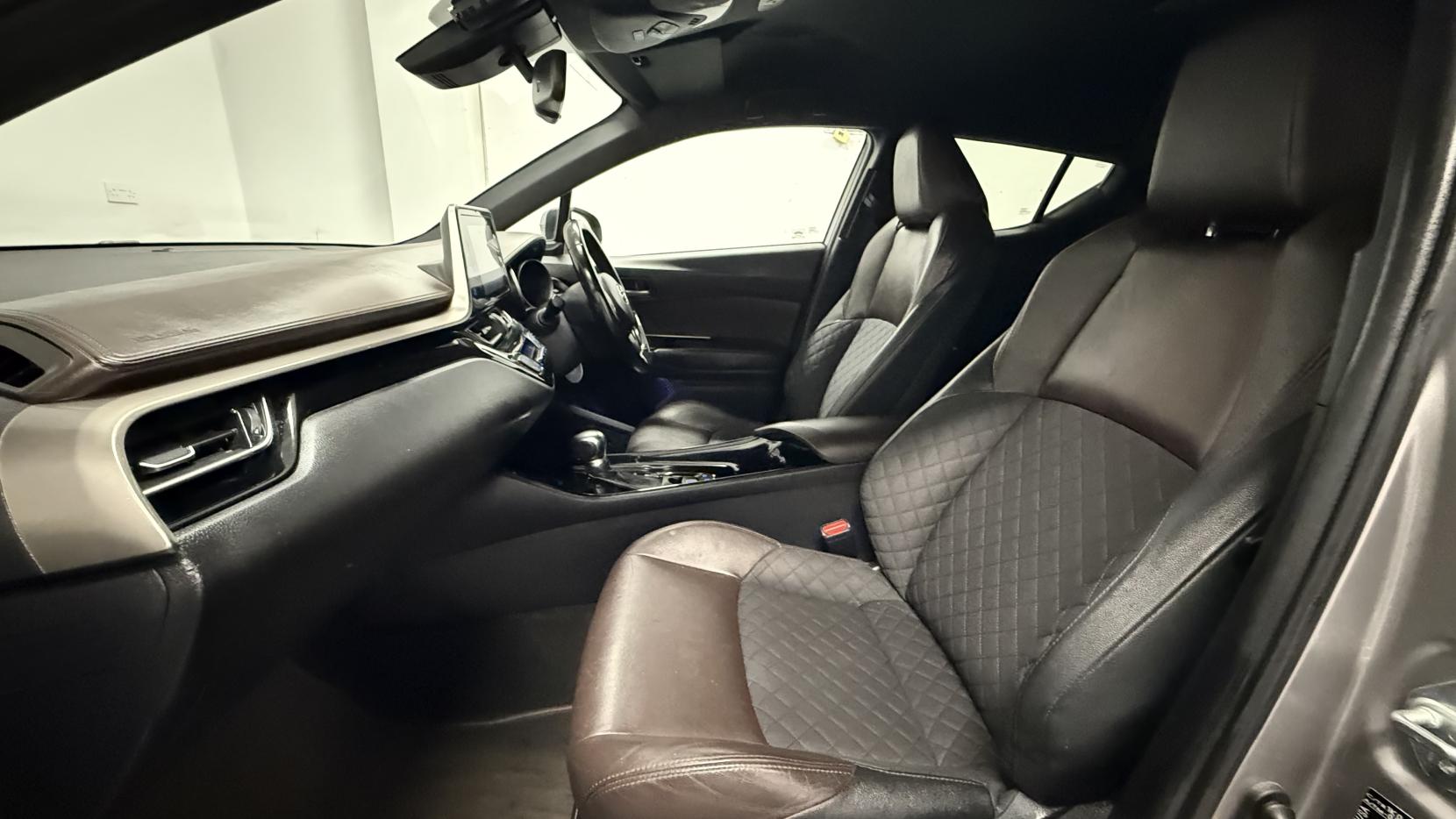 Toyota C-HR 1.8 VVT-h Excel SUV 5dr Petrol Hybrid CVT Euro 6 (s/s) (122 ps)