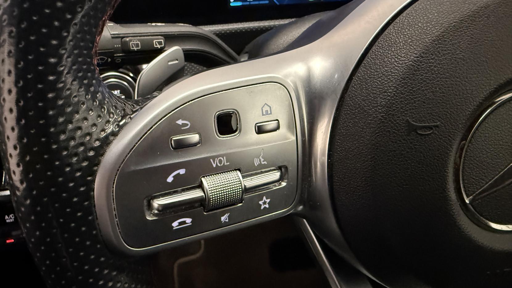 Mercedes-Benz A Class 1.5 A180d AMG Line (Executive) Hatchback 5dr Diesel 7G-DCT Euro 6 (s/s) (116 ps)