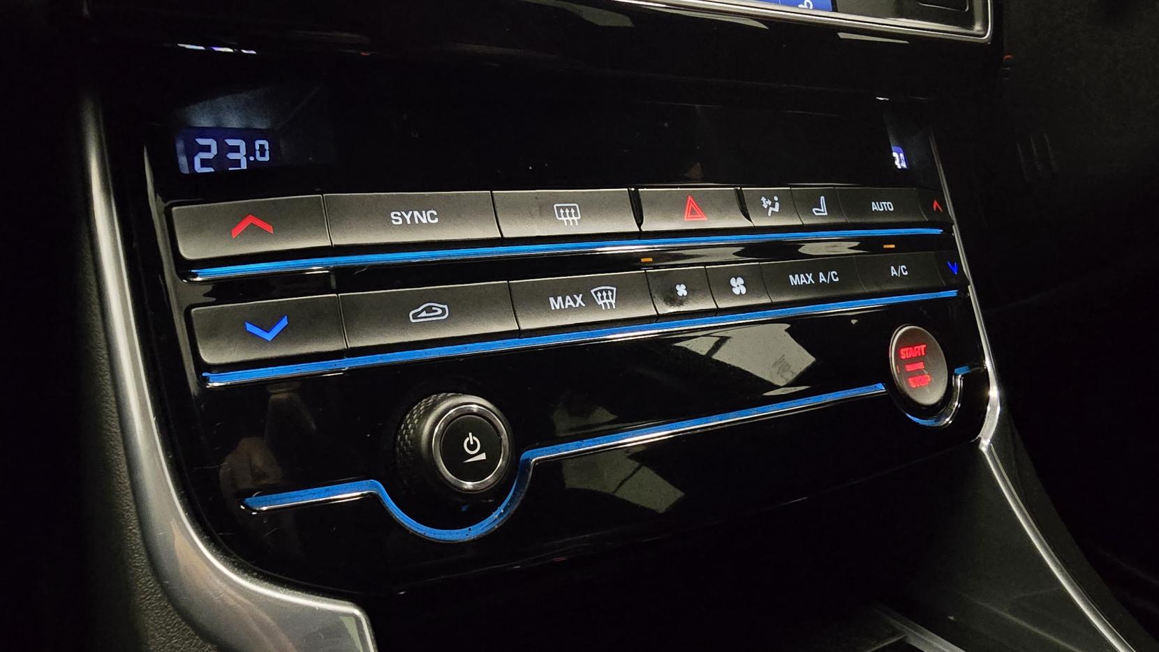 Jaguar XE 2.0 GTDi R-Sport Saloon 4dr Petrol Auto Euro 6 (s/s) (200 ps)