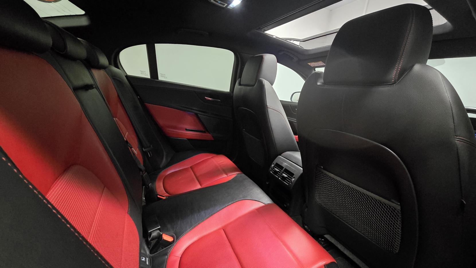 Jaguar XE 2.0 GTDi R-Sport Saloon 4dr Petrol Auto Euro 6 (s/s) (200 ps)