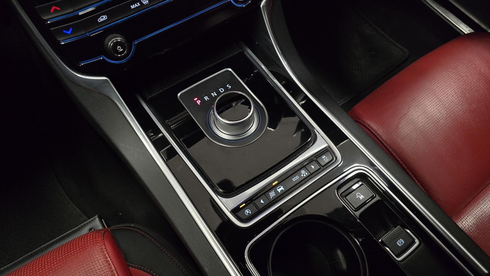 Jaguar XE 2.0 GTDi R-Sport Saloon 4dr Petrol Auto Euro 6 (s/s) (200 ps)