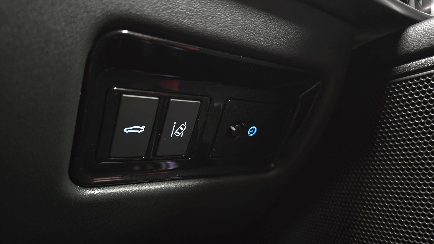 Jaguar XE 2.0 GTDi R-Sport Saloon 4dr Petrol Auto Euro 6 (s/s) (200 ps)