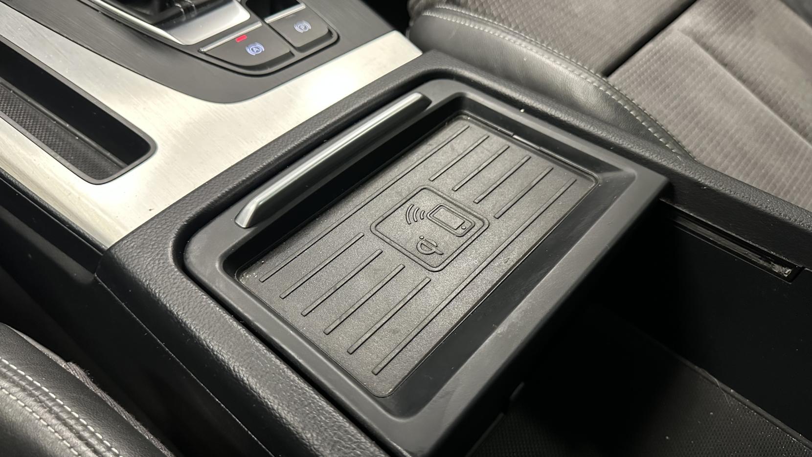 Audi Q5 2.0 TDI S line SUV 5dr Diesel S Tronic quattro Euro 6 (s/s) (190 ps)