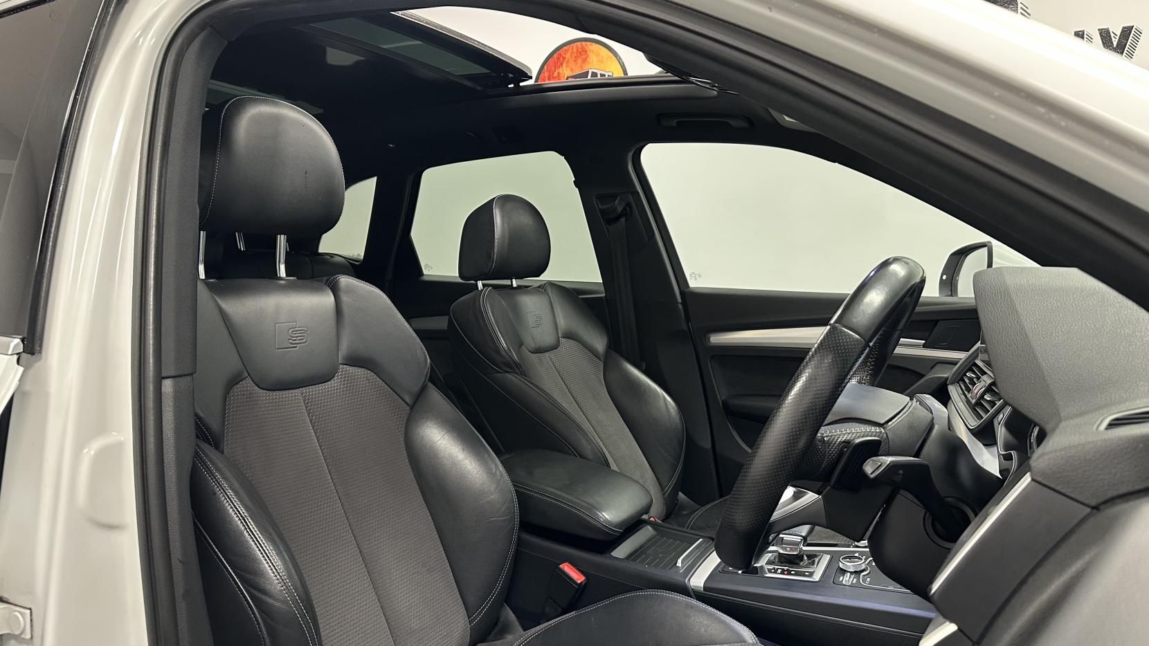 Audi Q5 2.0 TDI S line SUV 5dr Diesel S Tronic quattro Euro 6 (s/s) (190 ps)