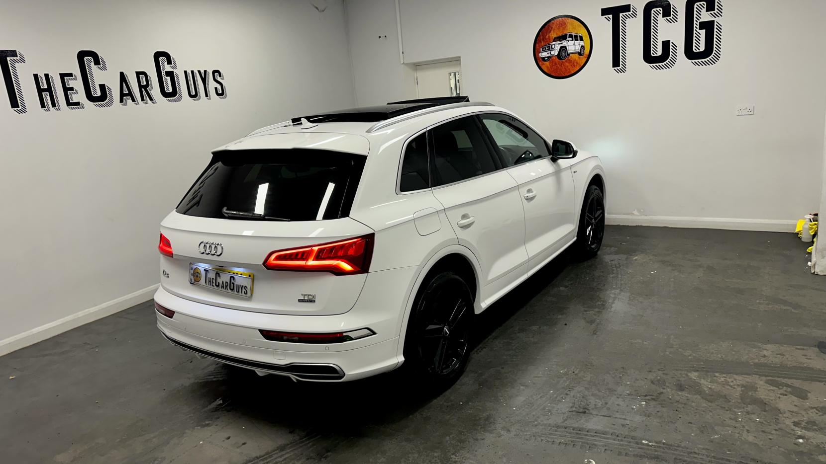 Audi Q5 2.0 TDI S line SUV 5dr Diesel S Tronic quattro Euro 6 (s/s) (190 ps)