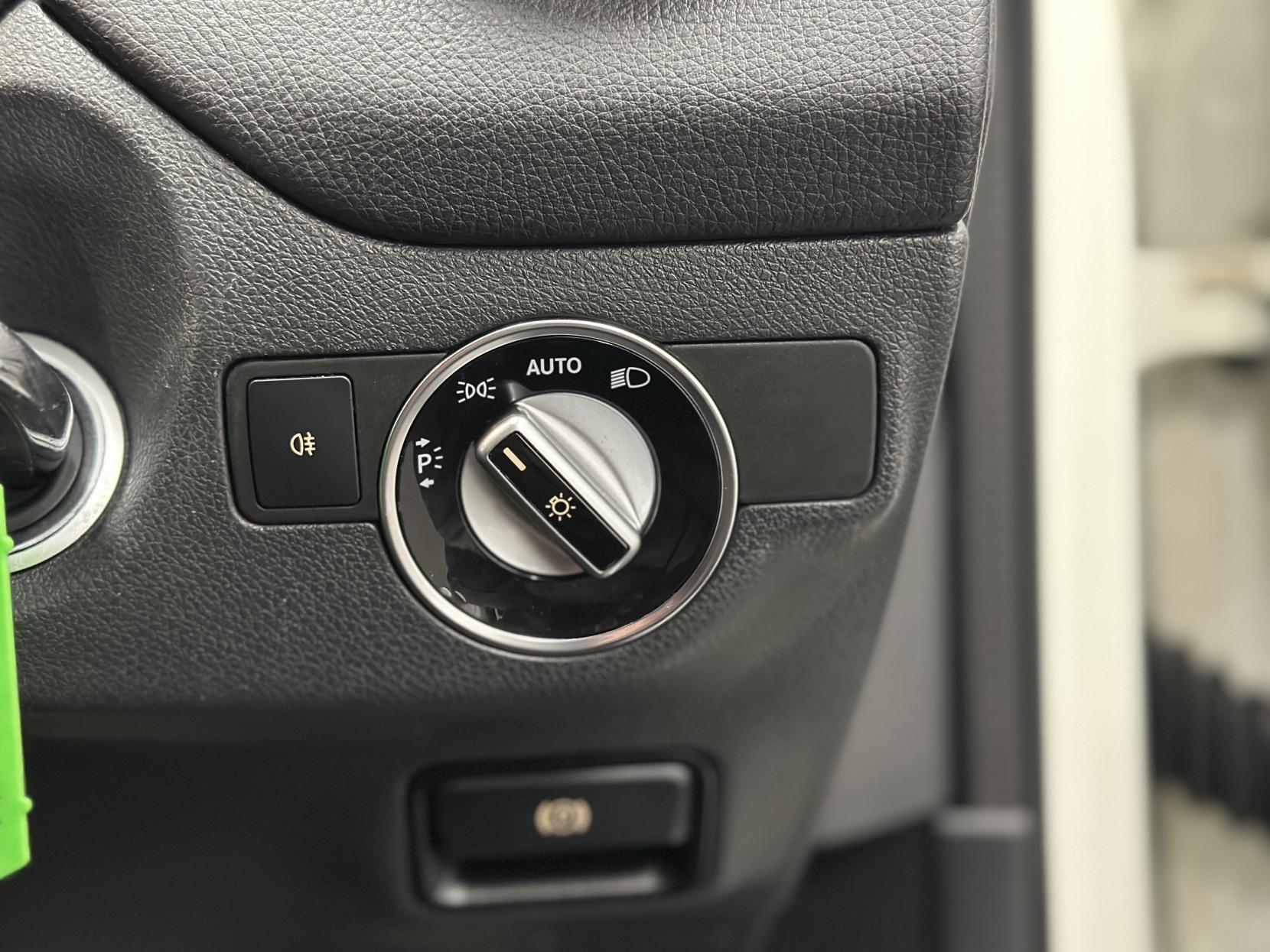 Mercedes-Benz A Class 1.6 A200 WhiteArt Hatchback 5dr Petrol 7G-DCT Euro 6 (s/s) (156 ps)