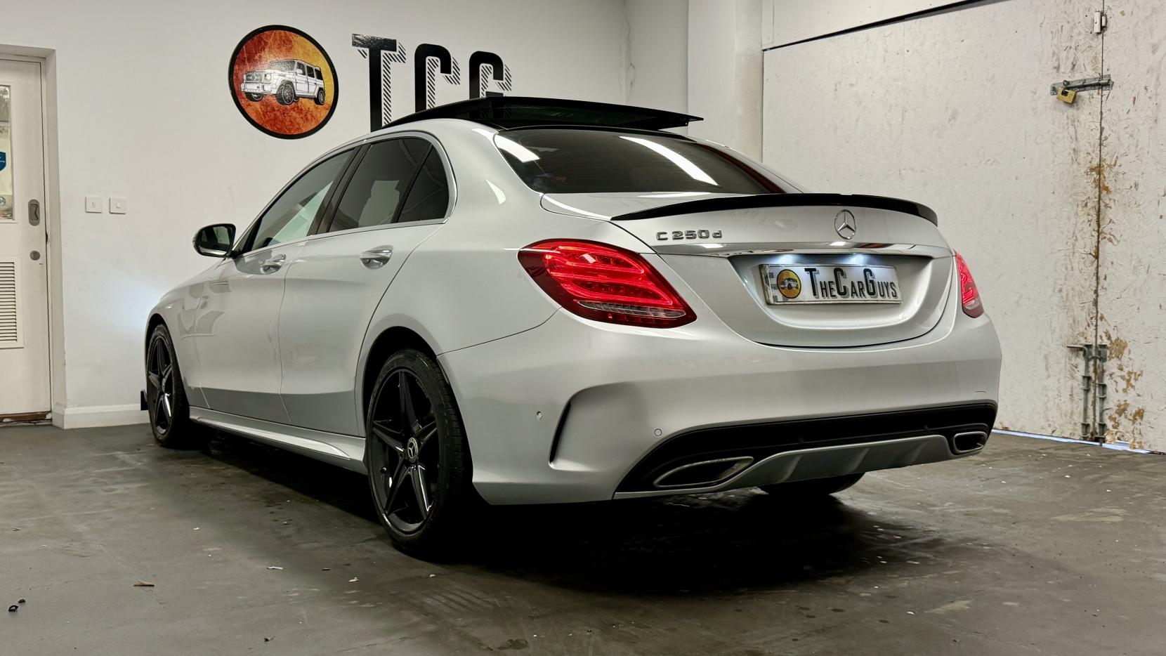 Mercedes-Benz C Class 2.1 C250d AMG Line (Premium Plus) Saloon 4dr Diesel G-Tronic+ Euro 6 (s/s) (204 ps)