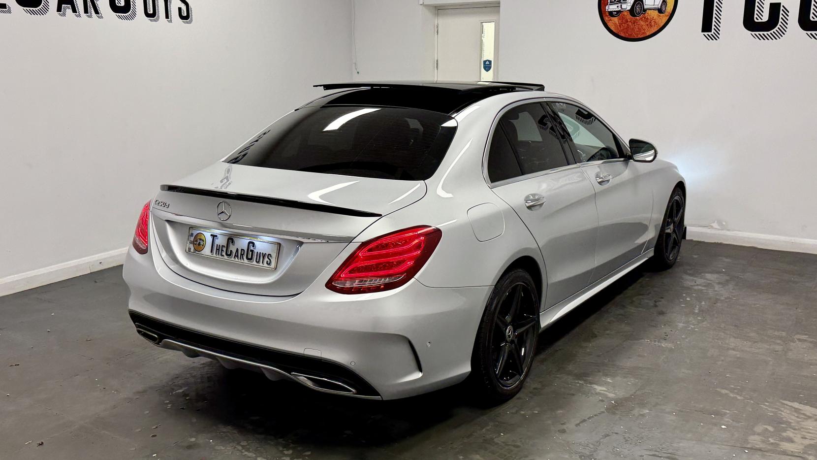 Mercedes-Benz C Class 2.1 C250d AMG Line (Premium Plus) Saloon 4dr Diesel G-Tronic+ Euro 6 (s/s) (204 ps)