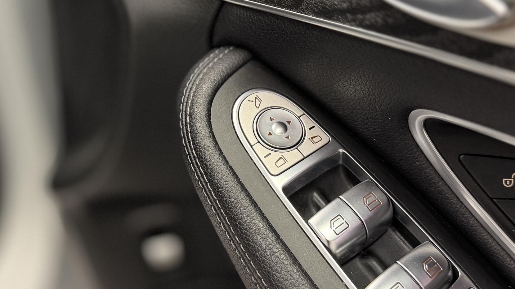 Mercedes-Benz C Class 2.1 C250d AMG Line (Premium Plus) Saloon 4dr Diesel G-Tronic+ Euro 6 (s/s) (204 ps)