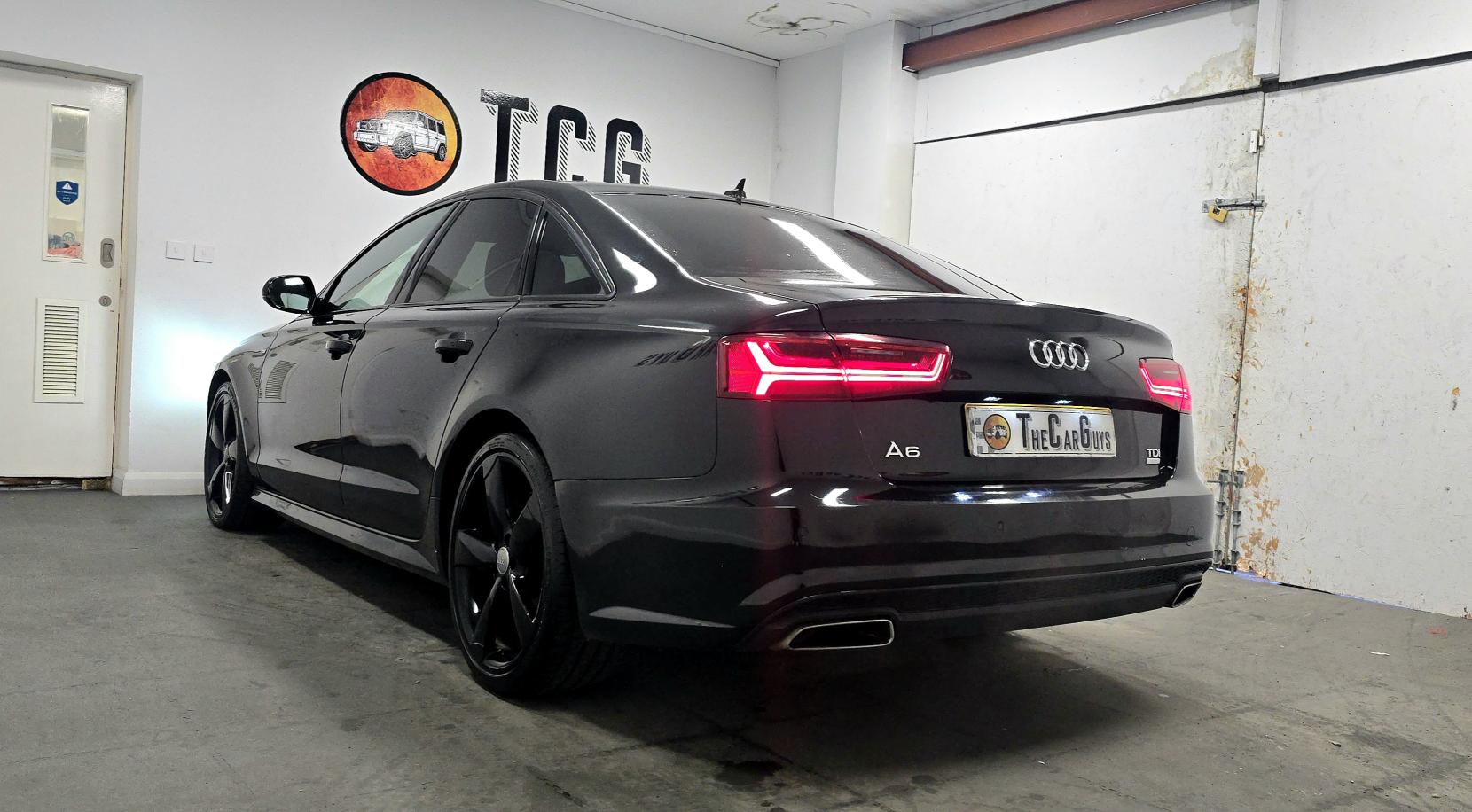 Audi A6 Saloon 2.0 TDI ultra Black Edition Saloon 4dr Diesel S Tronic Euro 6 (s/s) (190 ps)
