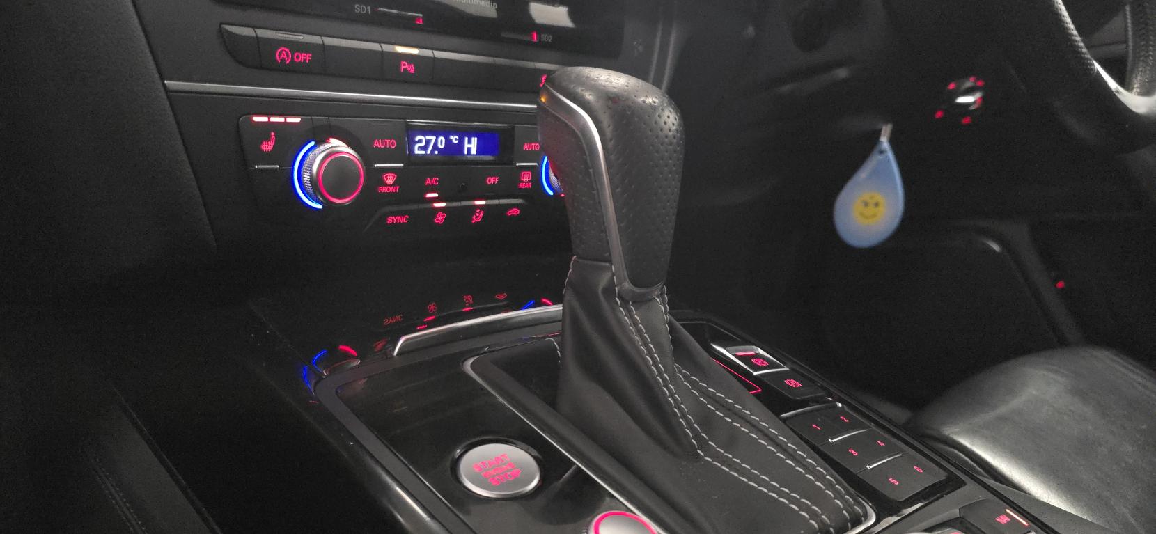 Audi A6 Saloon 2.0 TDI ultra Black Edition Saloon 4dr Diesel S Tronic Euro 6 (s/s) (190 ps)