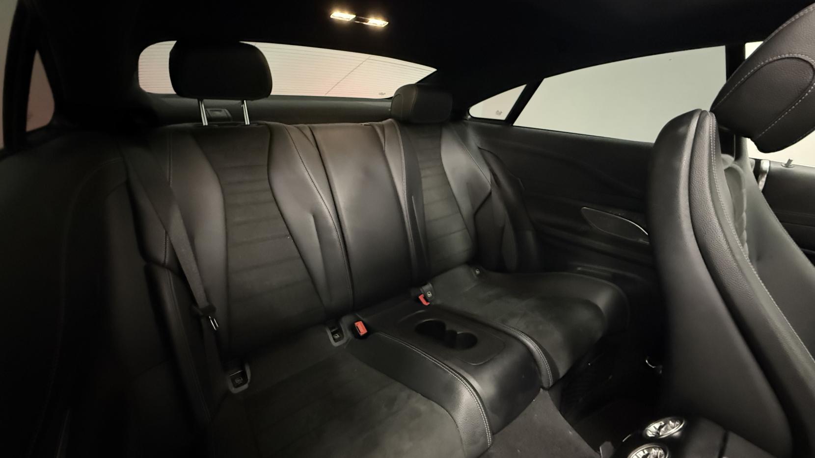 Mercedes-Benz E Class 2.0 E220d AMG Line (Premium Plus) Coupe 2dr Diesel G-Tronic+ Euro 6 (s/s) (194 ps)