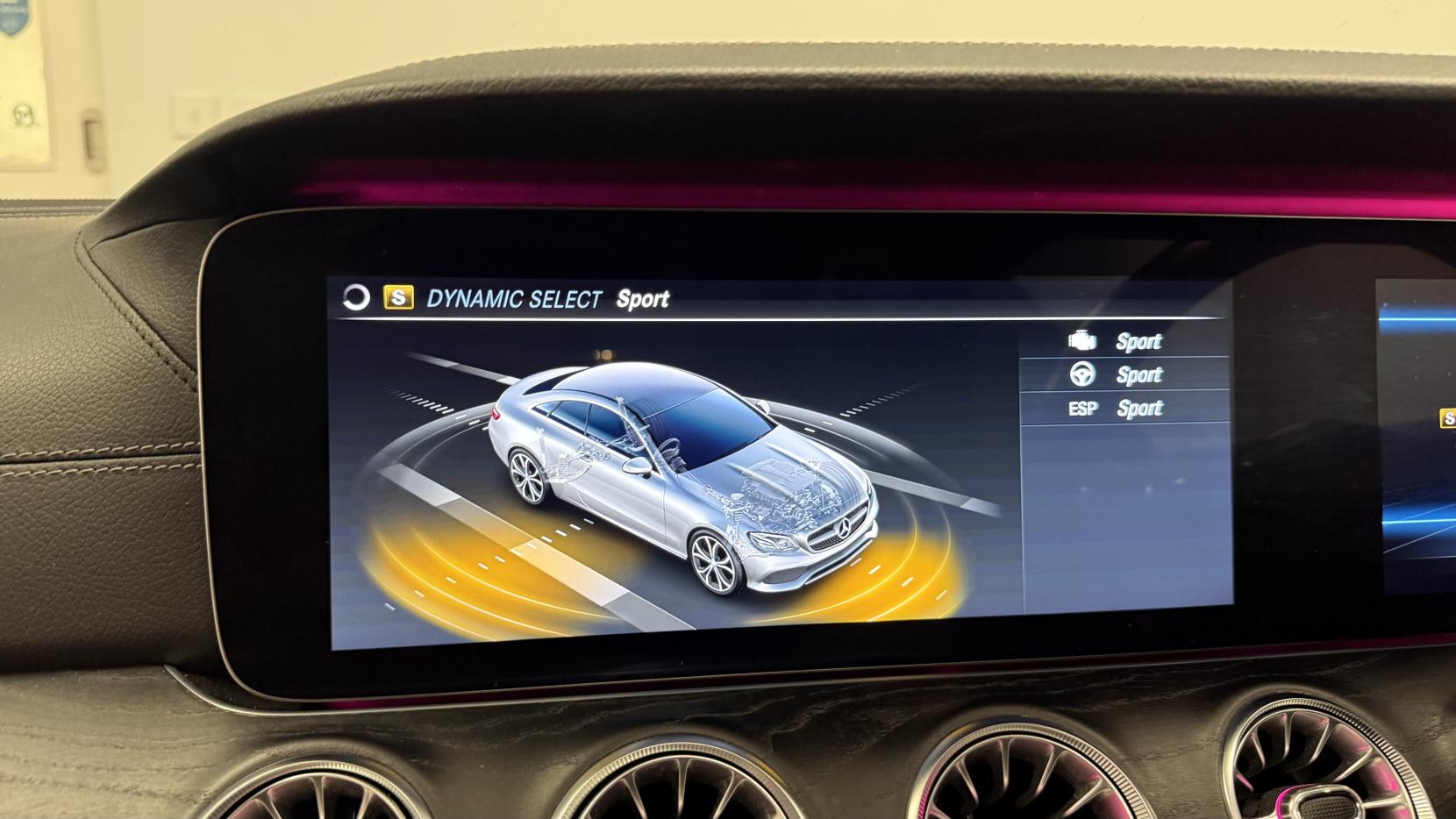 Mercedes-Benz E Class 2.0 E220d AMG Line (Premium Plus) Coupe 2dr Diesel G-Tronic+ Euro 6 (s/s) (194 ps)