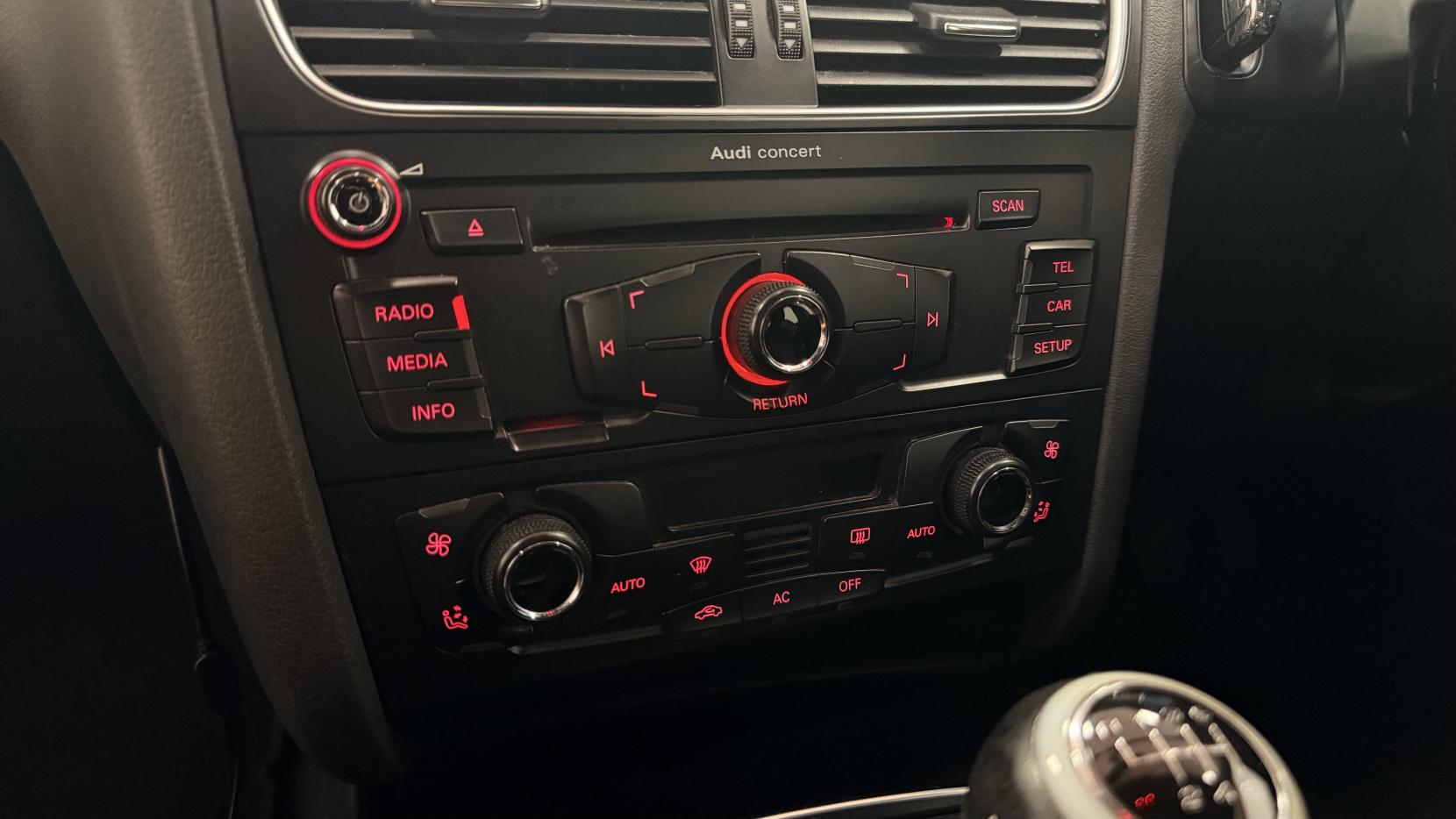 Audi A4 2.0 TDI Black Edition Saloon 4dr Diesel Manual Euro 5 (s/s) (143 ps)