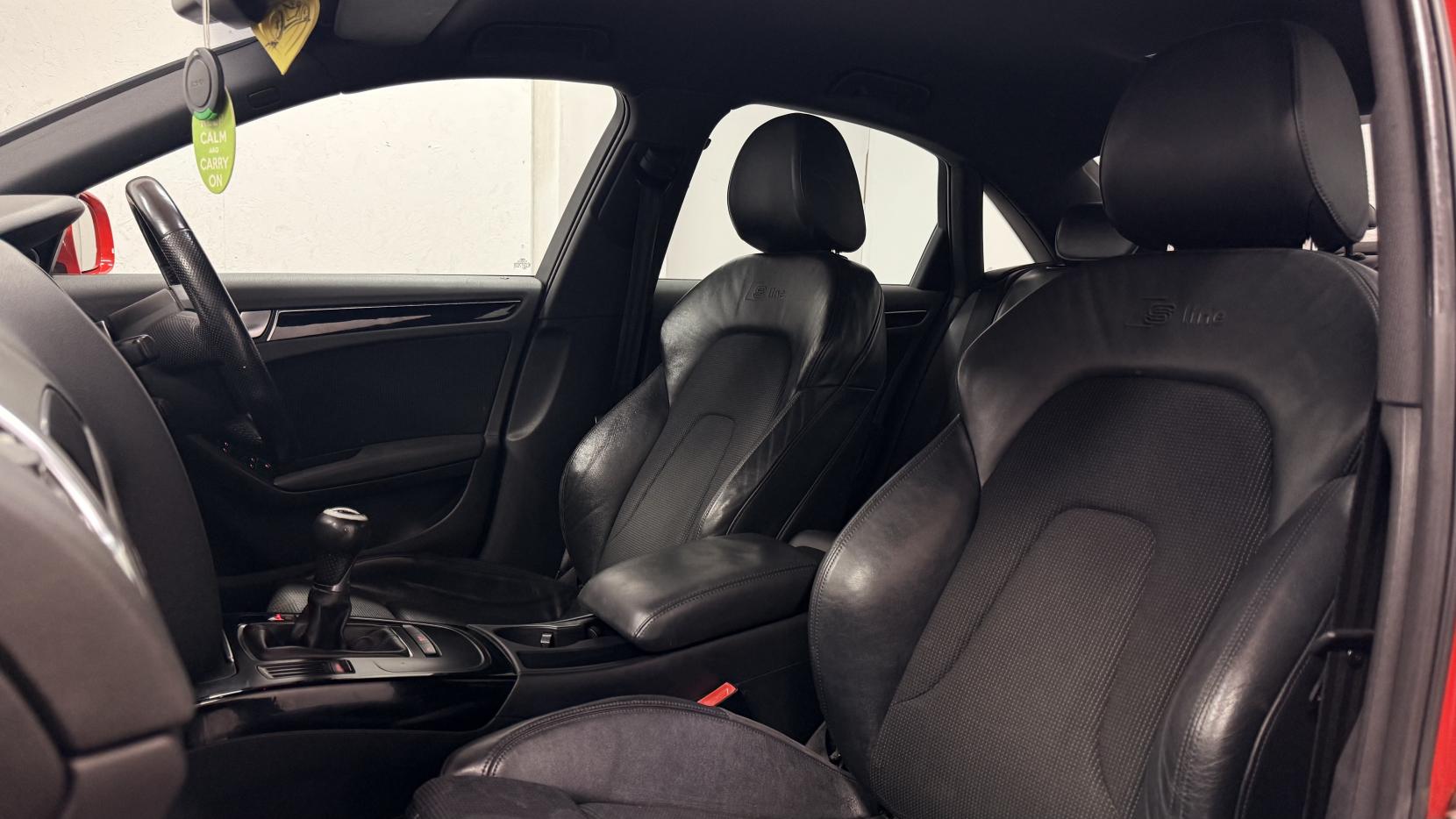 Audi A4 2.0 TDI Black Edition Saloon 4dr Diesel Manual Euro 5 (s/s) (143 ps)