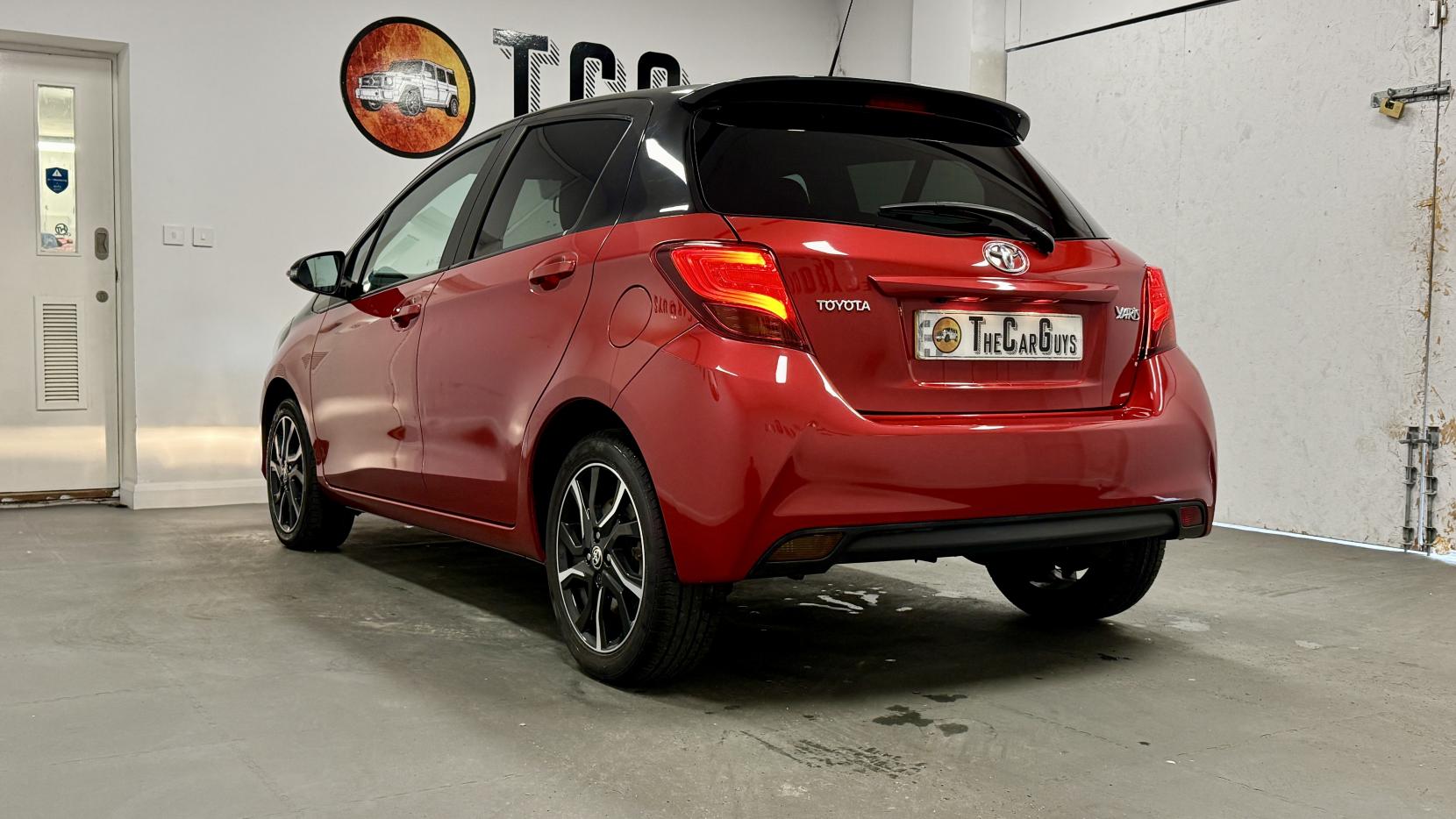 Toyota Yaris 1.33 Dual VVT-i Design Hatchback 5dr Petrol Manual Euro 6 (99 ps)