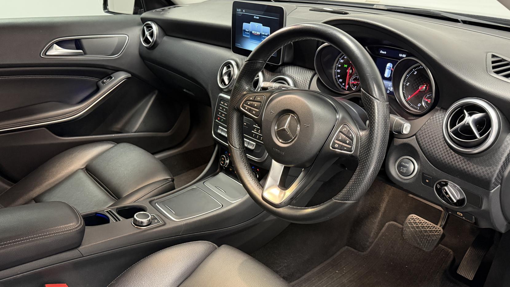 Mercedes-Benz A Class 1.5 A180d Sport (Premium) Hatchback 5dr Diesel 7G-DCT Euro 6 (s/s) (109 ps)