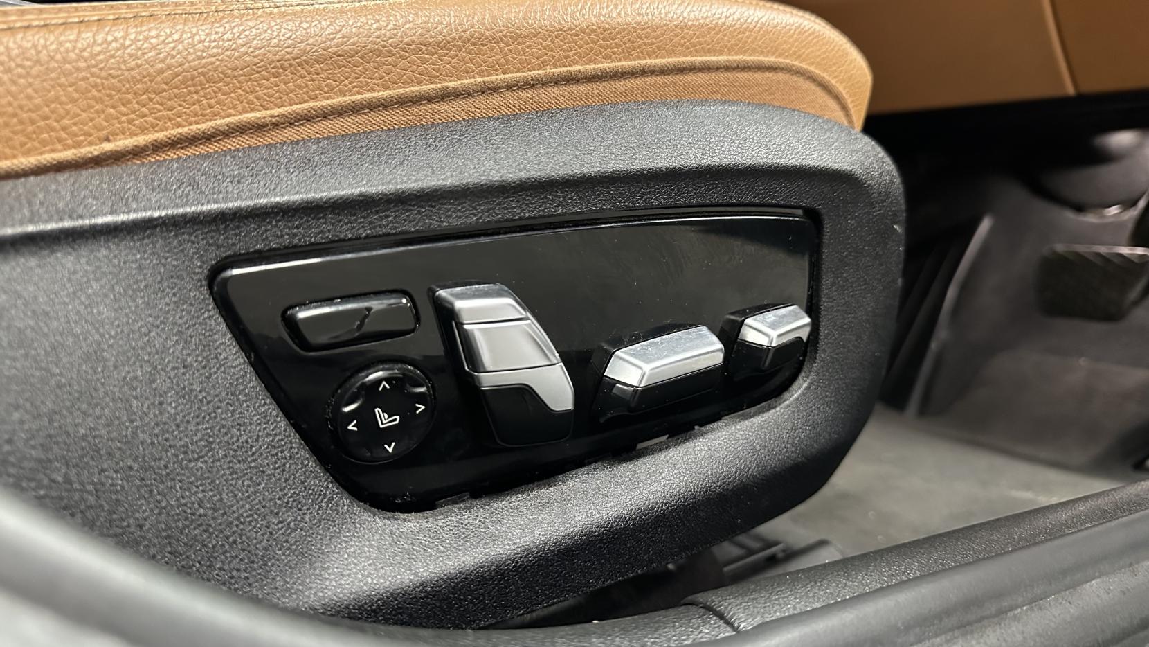 BMW 5 Series 3.0 540i SE Saloon 4dr Petrol Auto xDrive Euro 6 (s/s) (340 ps)