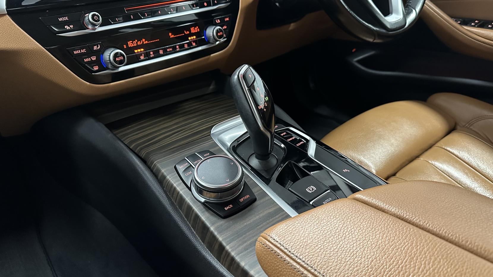 BMW 5 Series 3.0 540i SE Saloon 4dr Petrol Auto xDrive Euro 6 (s/s) (340 ps)