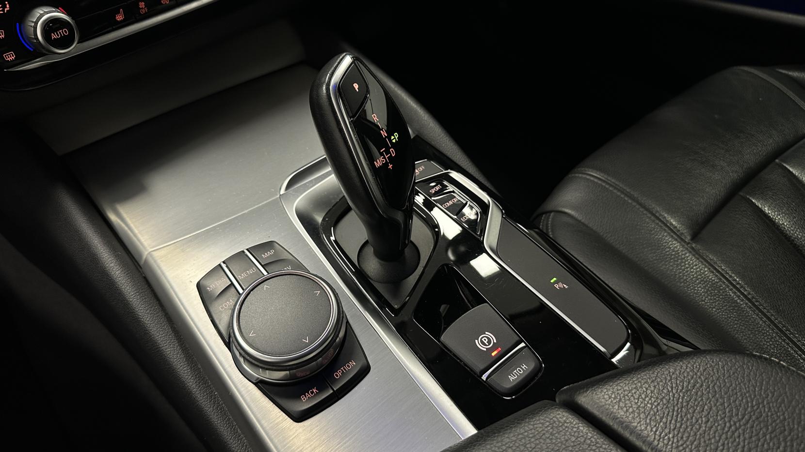 BMW 5 Series 2.0 520d SE Saloon 4dr Diesel Auto Euro 6 (s/s) (190 ps)